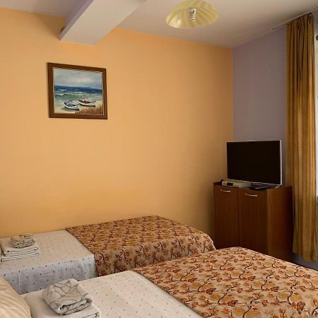 Guest House “Olesya” Obzor Exteriör bild