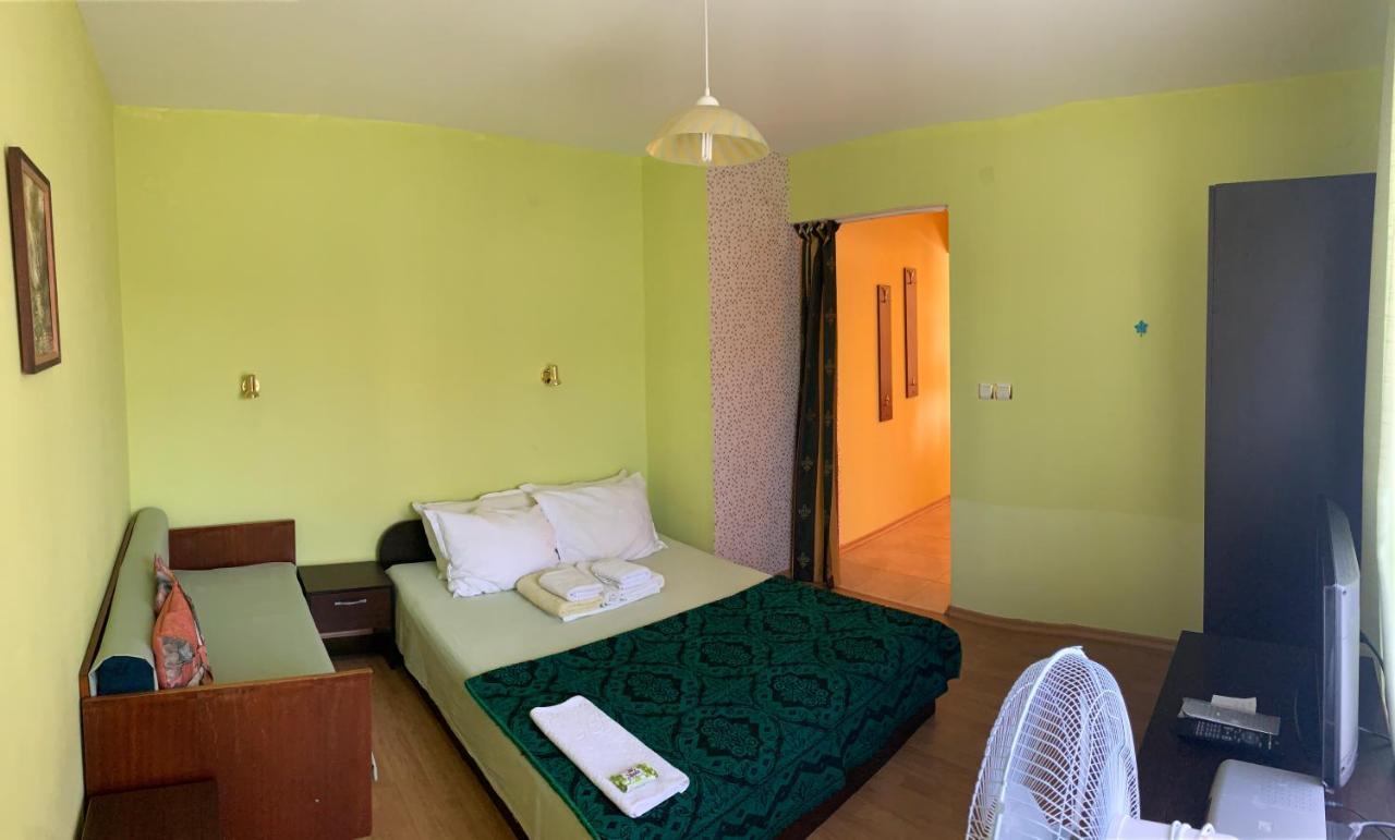 Guest House “Olesya” Obzor Exteriör bild