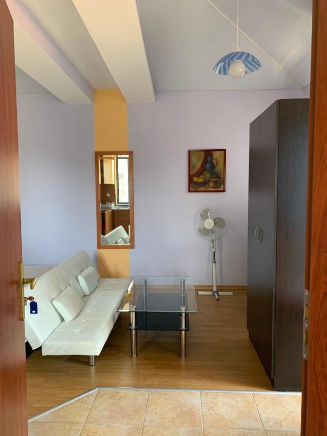Guest House “Olesya” Obzor Exteriör bild