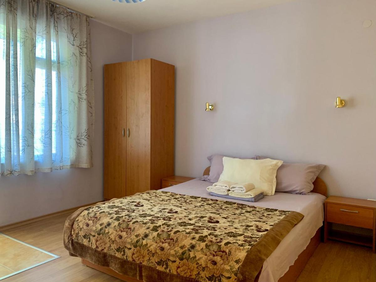 Guest House “Olesya” Obzor Exteriör bild