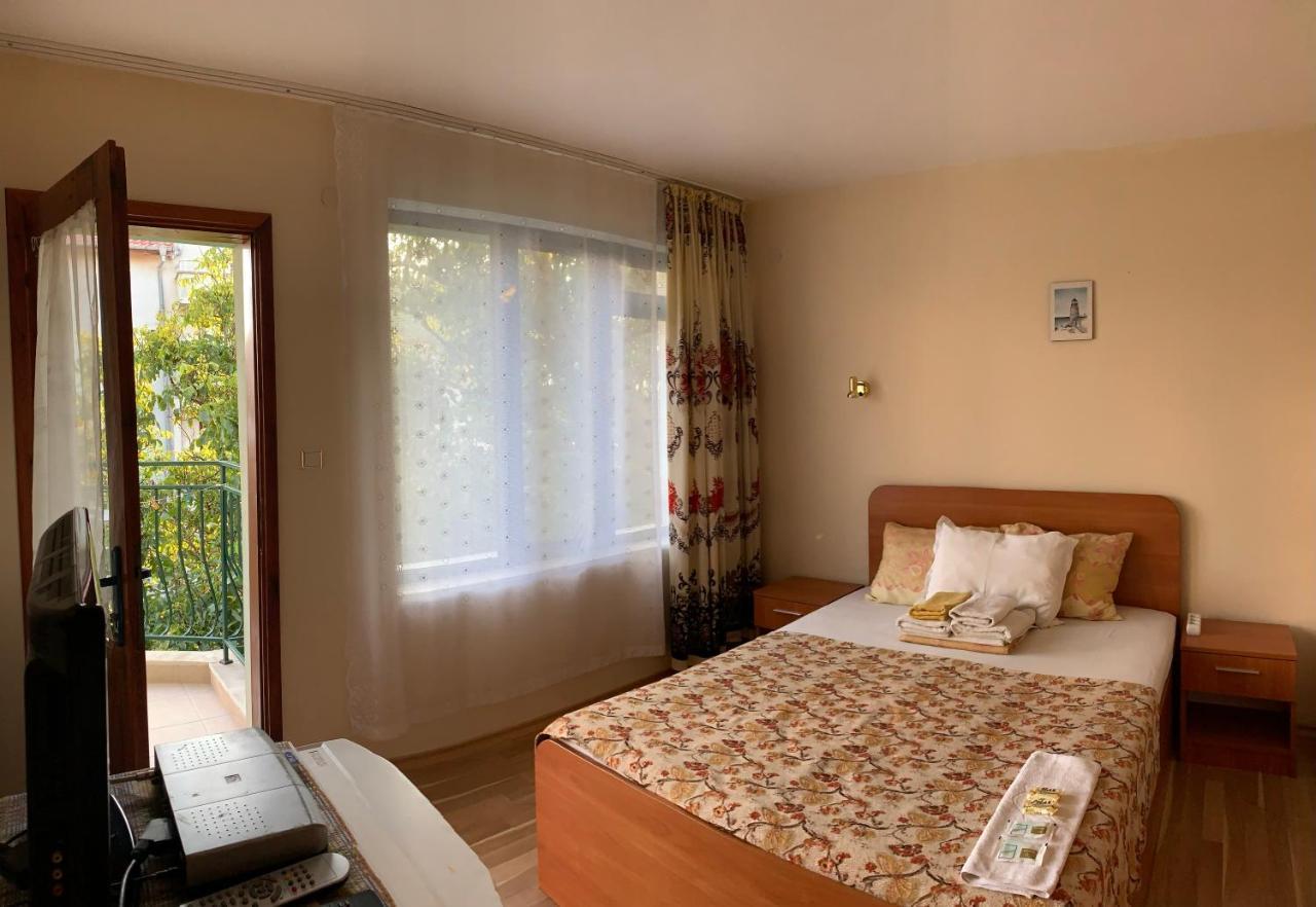 Guest House “Olesya” Obzor Exteriör bild