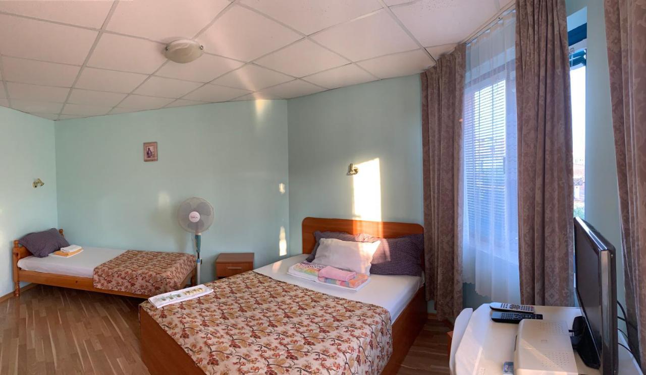 Guest House “Olesya” Obzor Exteriör bild